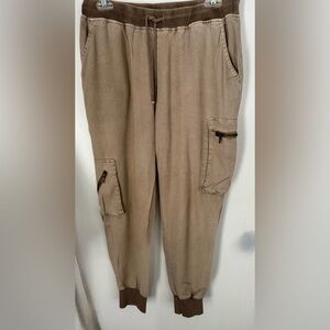 Women’s cargo joggers brown elastic drawstring waist.